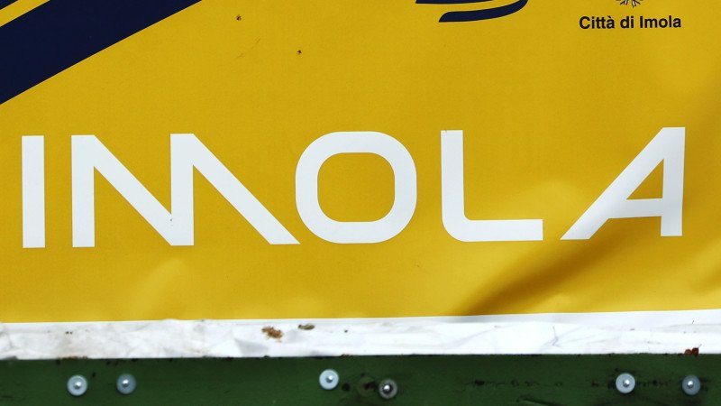 Heftiger Massencrash sorgt für Chaos bei Formel-4-Rennen