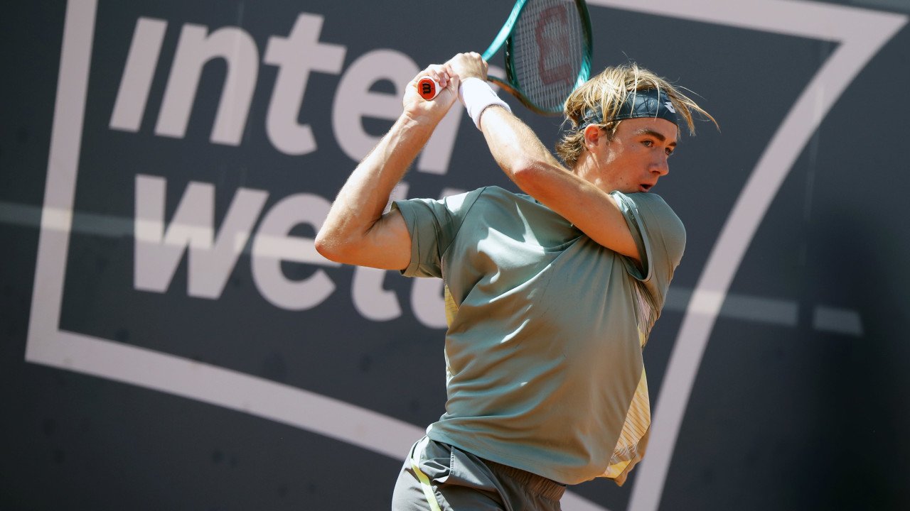 Neumayer zieht problemlos in Cordenons-Achtelfinale ein