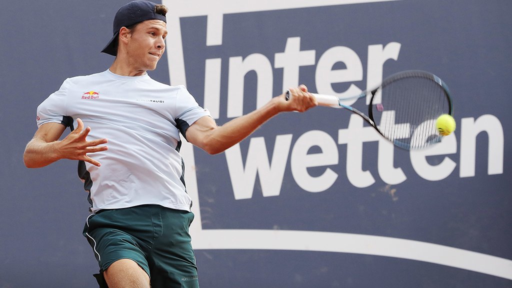 Schwärzler übersteht Auftakthürde in Bonn souverän