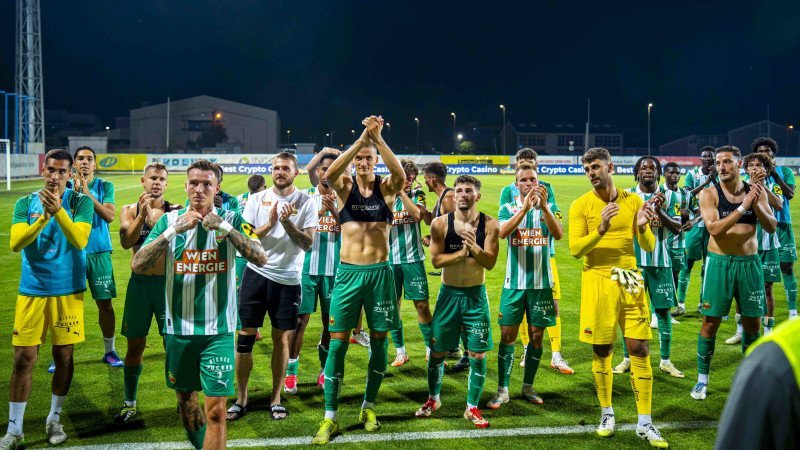 Verbleib! Rapid verlängert wohl mit Abwehrchef