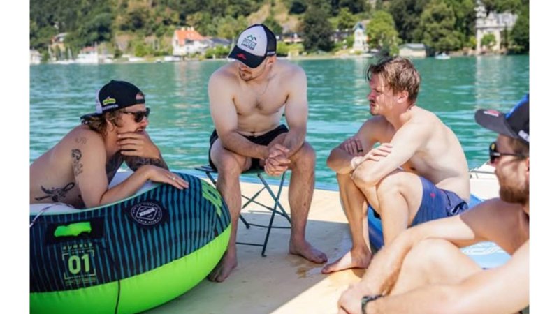 Die Sommerbilder der Ski-Stars