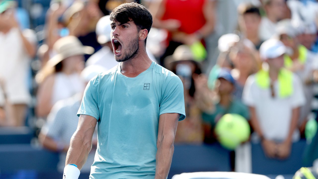 Alcaraz und Zverev komplettieren Cincinnati-Halbfinale