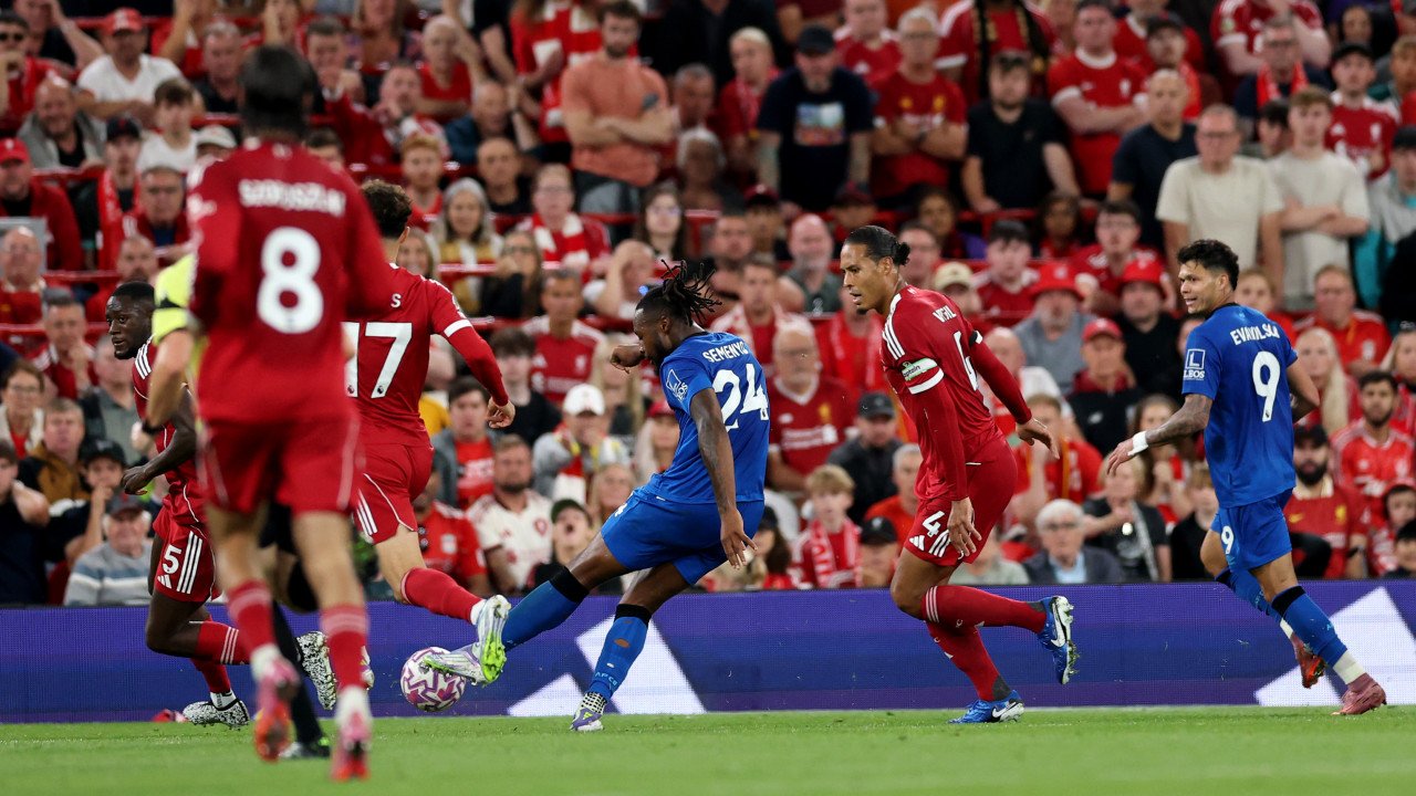 Rassismus-Vorfall überschattet Premier-League-Auftakt