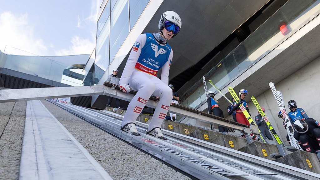 Skispringen: ÖSV-Adler führt Sommer-Grand-Prix an