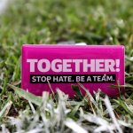 Rassismus-Vorfall überschattet Schalke-Sieg im DFB-Pokal