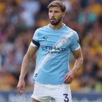 Manchester City verlängert mit Abwehrstütze