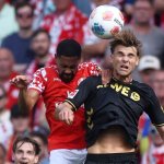 "Tritt ihm das Knie weg" - Kritik nach Mwene-Foul gegen Köln