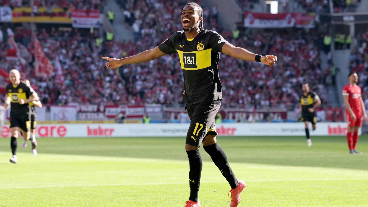 Aus Leihe wird fester Transfer: Chukwuemeka zurück beim BVB