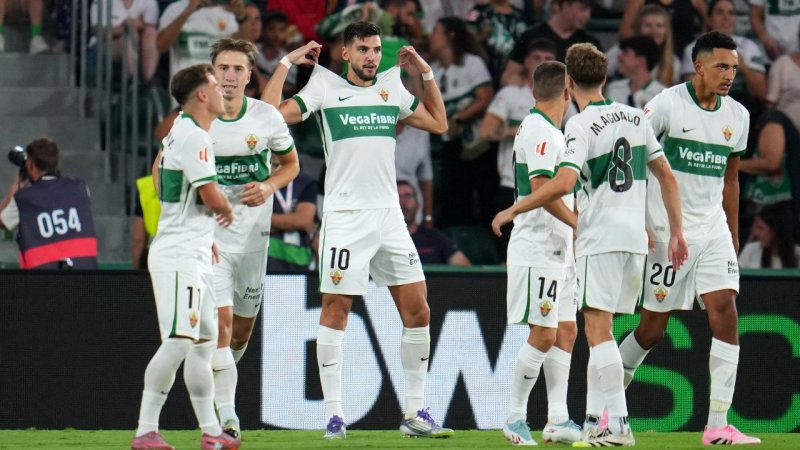 Affengruber brilliert bei Elche weiter