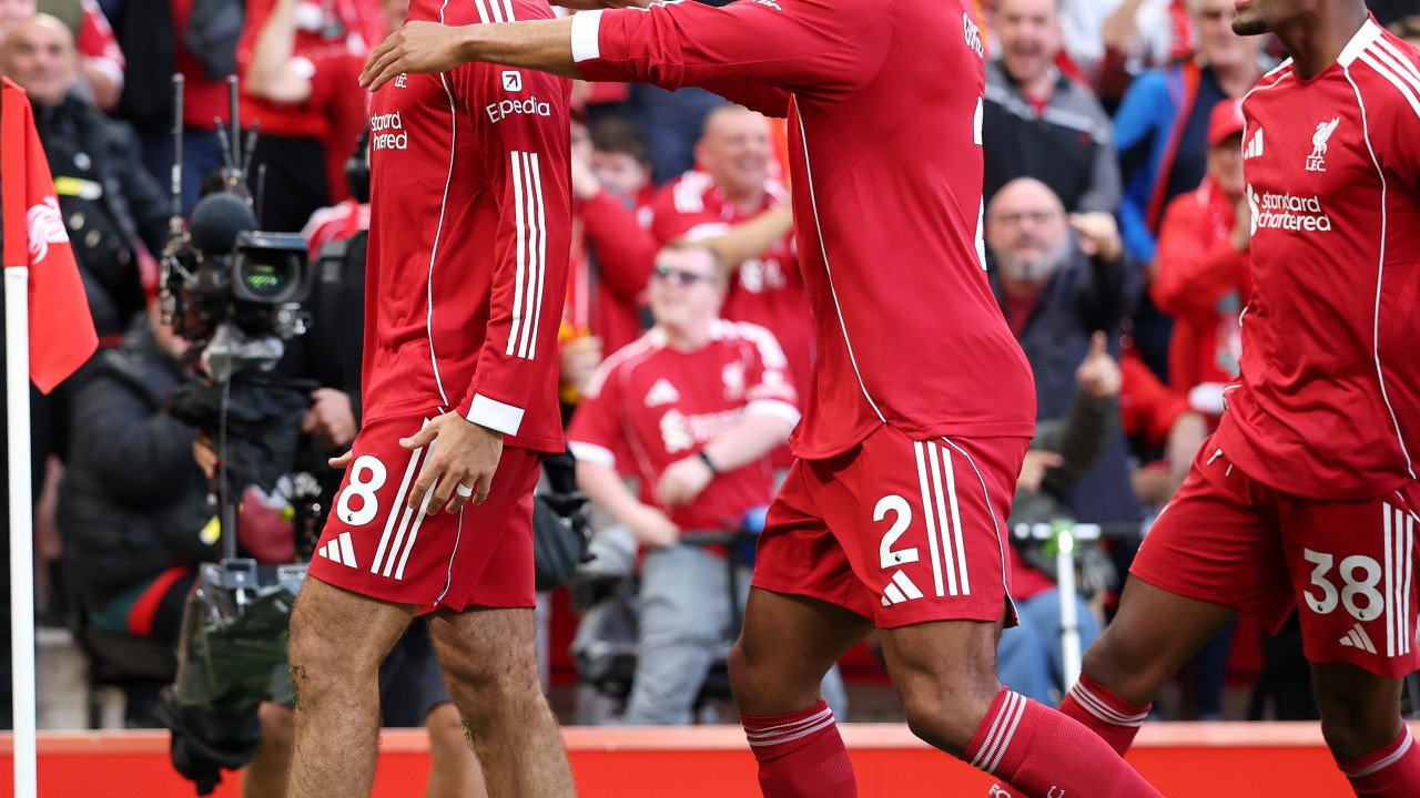 Traumhafter Szoboszlai-Freistoß entscheidet PL-Topspiel