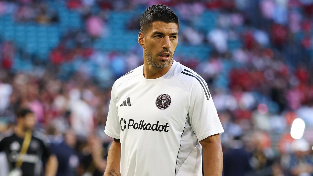 So lange wird Luis Suarez nach dem "Spuck-Eklat" gesperrt