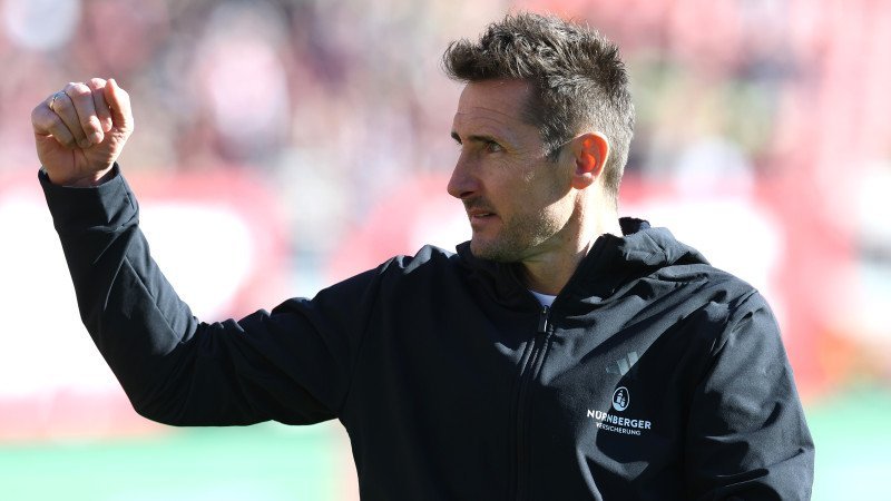 Später Jubel: Nürnberg feiert ersten Saisonsieg