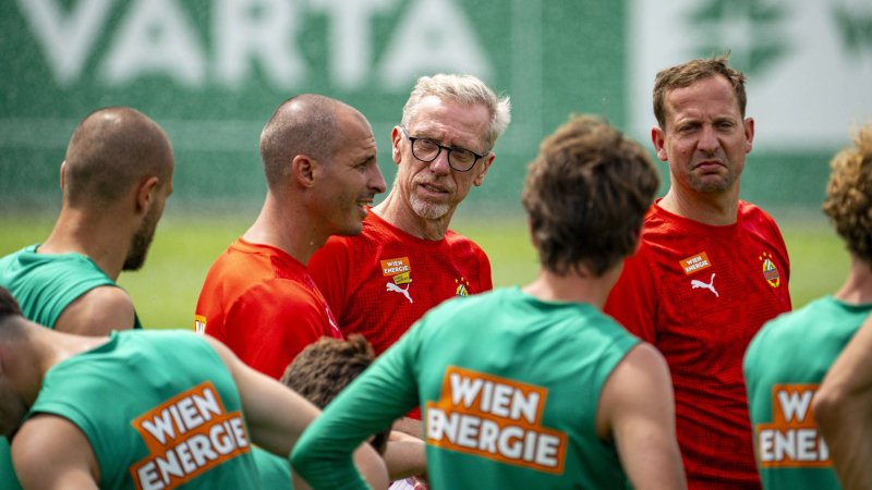 Stöger hält sich Dreierketten-Option offen