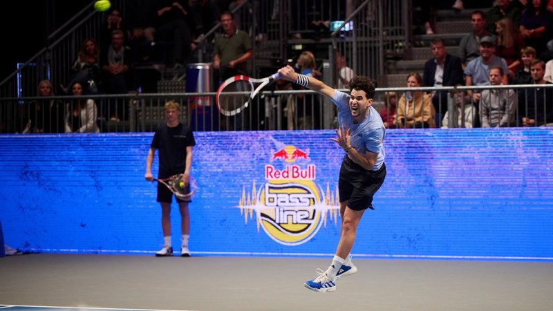 Dominic Thiem schlägt in der Wiener Stadthalle auf