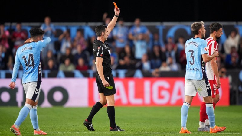 Früher Platzverweis: Atletico nur mit Remis gegen Celta