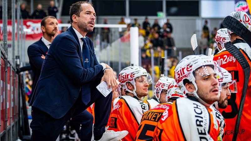 Warum der 99ers-Sportdirektor plötzlich auf der Trainerbank steht