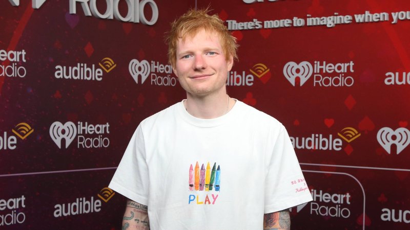 Barcelona bewirbt neues Album von Ed Sheeran im El Clásico