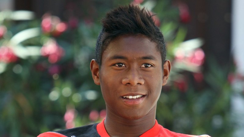 Die besten Frisuren Alabas Karriere