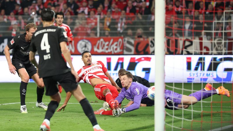 Doekhi-Doppelpack: Union bezwingt Gladbach