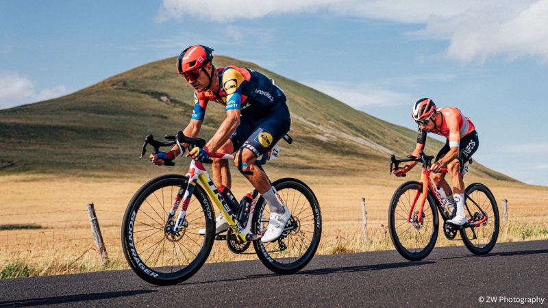 Signiertes Lidl-Trek-Trikot der Tour de France ersteigern