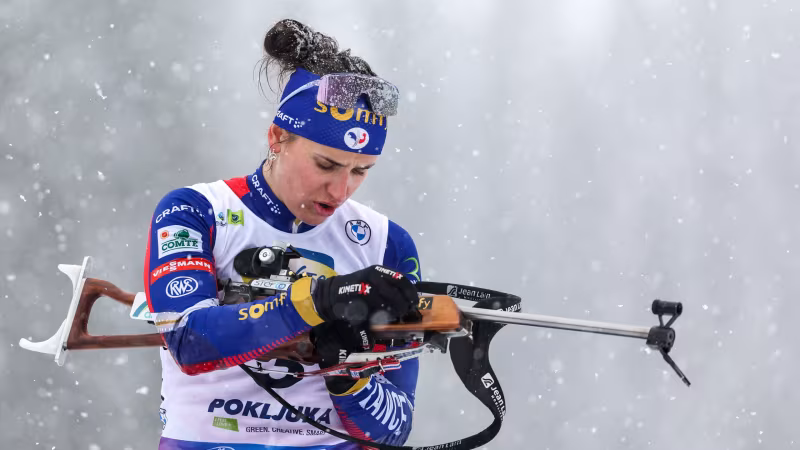 Biathlon-Weltmeisterin räumt Schuld in Kreditkartenskandal ein