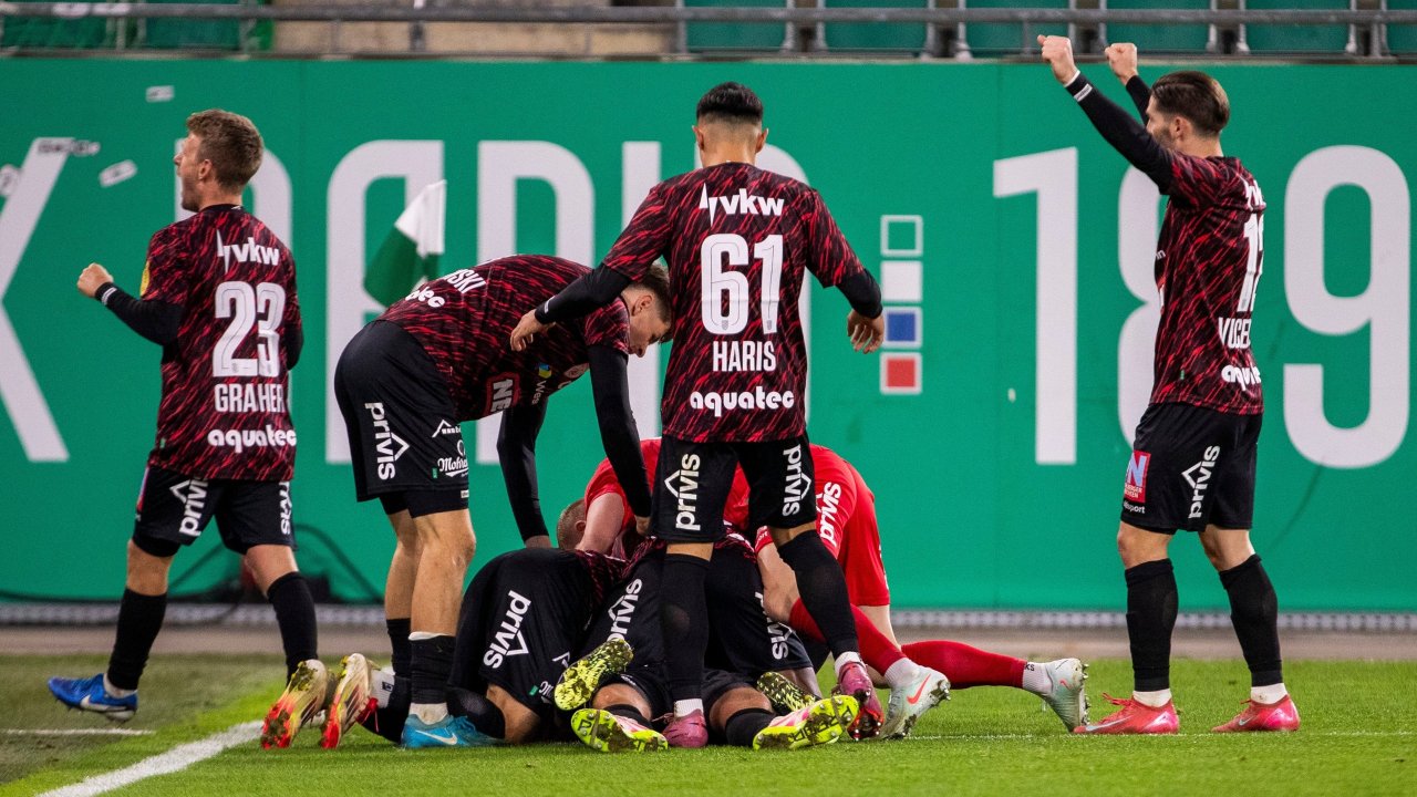 Bild für Lustenau bezwingt neun Jung-Rapidler in letzter Sekunde