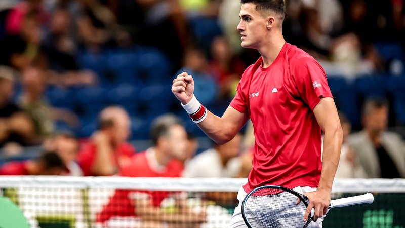 Kurzer Prozess: Alexander Erler zieht ins Paris-Viertelfinale ein