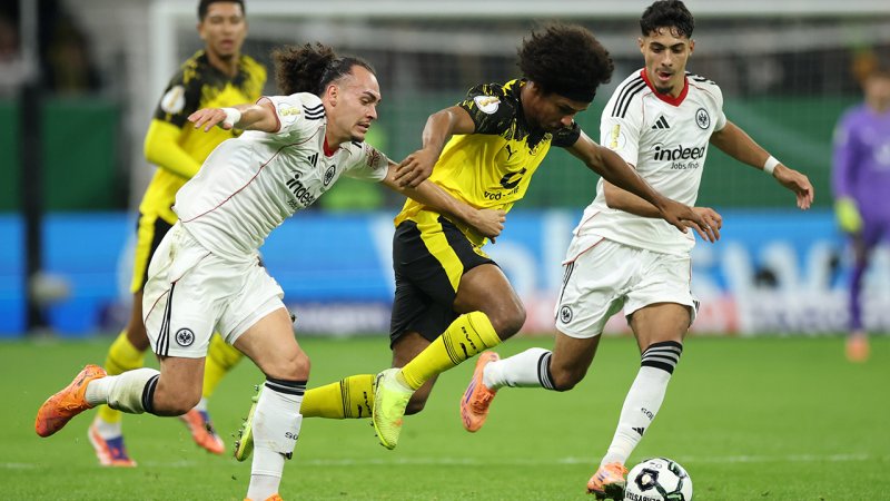 Dortmund übersteht Elfmeterschießen in Frankfurt