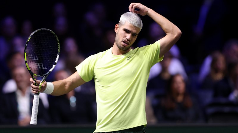 Handgelenksverletzung: Alcaraz muss in Barcelona aufgeben