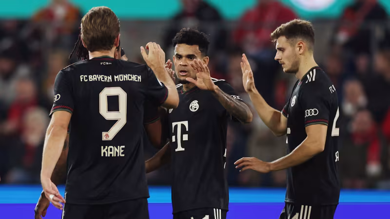 Trotz Rückstand: Bayern dreht Partie und stürmt ins Achtelfinale