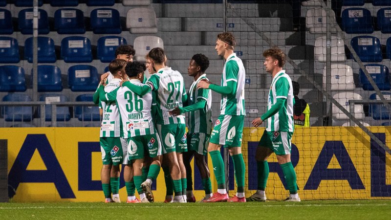 Klare Angelegenheit! Rapid II macht mit Stripfing kurzen Prozess