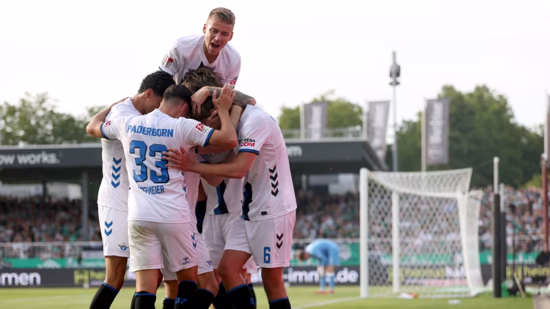 Effizientes Paderborn erobert Tabellenführung von Schalke zurück