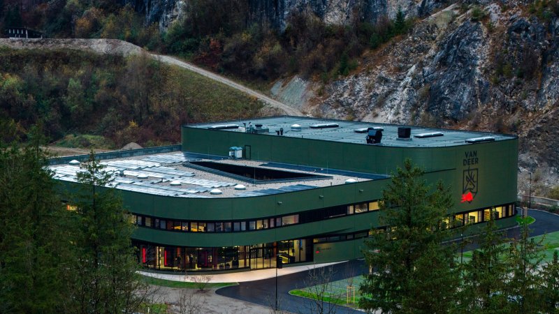 Mega! Bilder vom neuen Headquarter der Hirscher-Skimarke