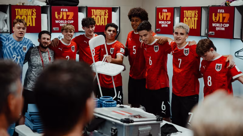 Party mit Klappstuhl! ÖFB-U17 lässt es in der Kabine krachen