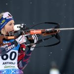 Biathlon-Frauen-Staffel vergibt Halbzeitführung