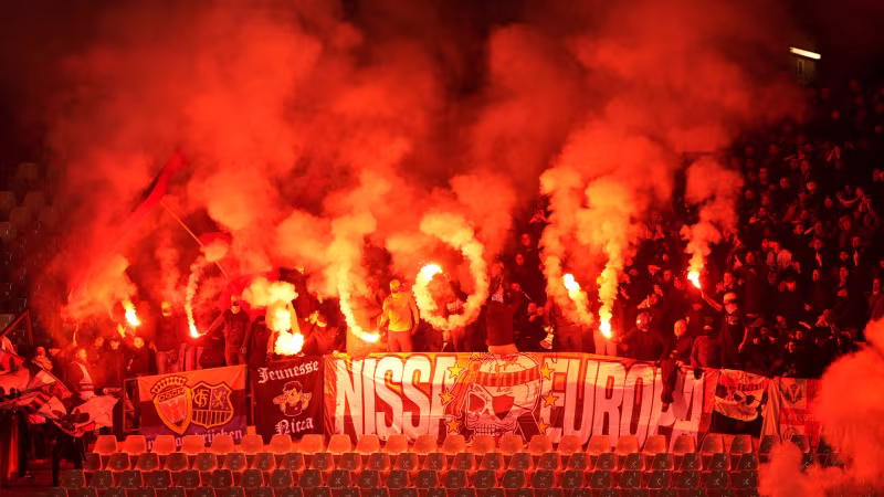 Fans von Ligue-1-Klub schlagen und bespucken eigene Spieler