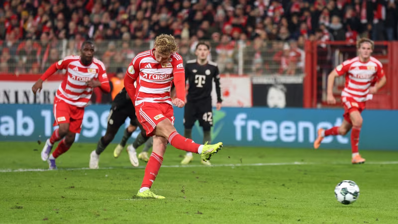 Elfer-Spezialist! Querfeld schafft gegen Neuer Historisches