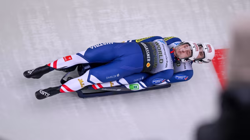 Österreichs Rodler jubeln beim Weltcupauftakt