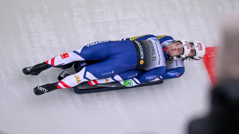 Österreichs Rodler jubeln beim Weltcupauftakt