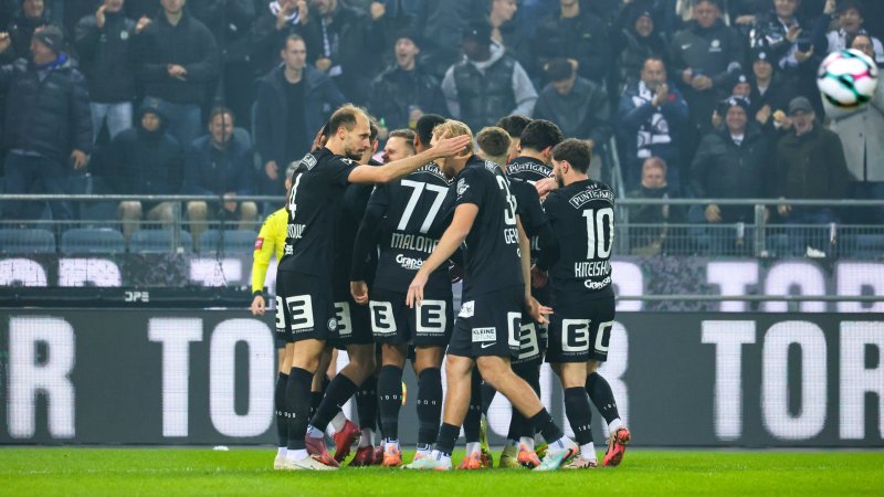 Graz sieht "Schwoaz": Sturm gewinnt 203. Derby