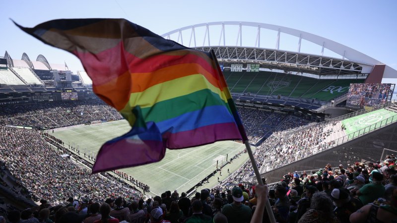 Trotz Kritik: Seattle hält an Pride-Duell Iran–Ägypten fest