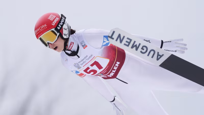 Eder springt in Klingenthal auf das Podest