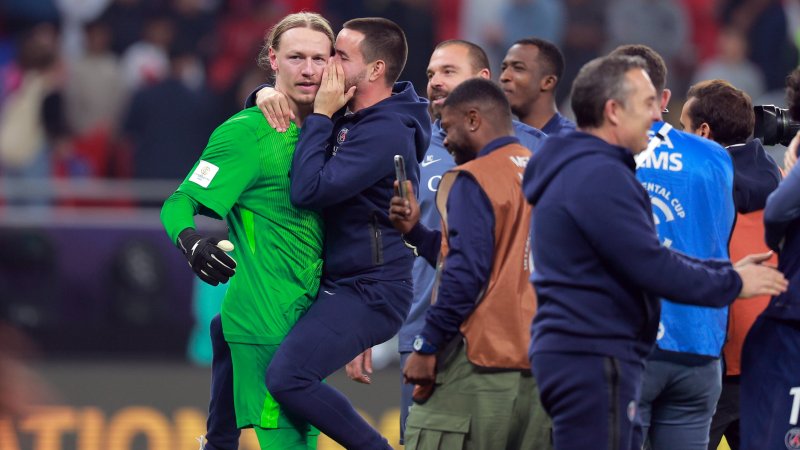 Vier Elfmeter gehalten! PSG dank Safonow Interkontinental-Sieger