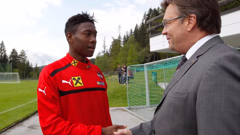 Die besten Frisuren Alabas Karriere