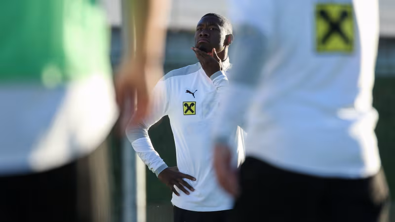 Die besten Frisuren Alabas Karriere