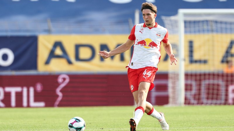 Jannik Schuster tanzt in der Skisprungfamilie aus der Reihe