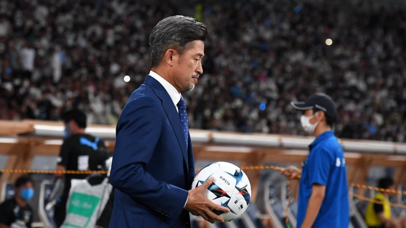 Mit 58 noch nicht genug: Ältester Profi wechselt Verein