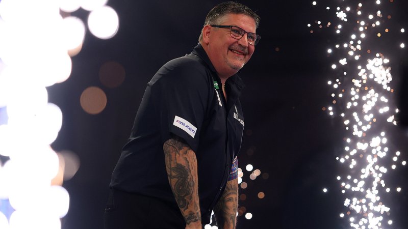 Die ersten beiden Halbfinalisten der Darts-WM stehen fest