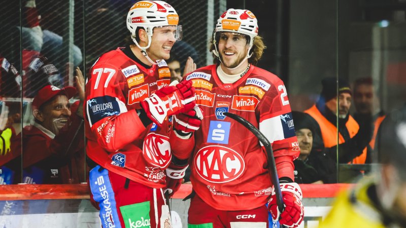 KAC weiterhin Spitzenreiter, 99ers-Siegesserie in Ungarn gestoppt