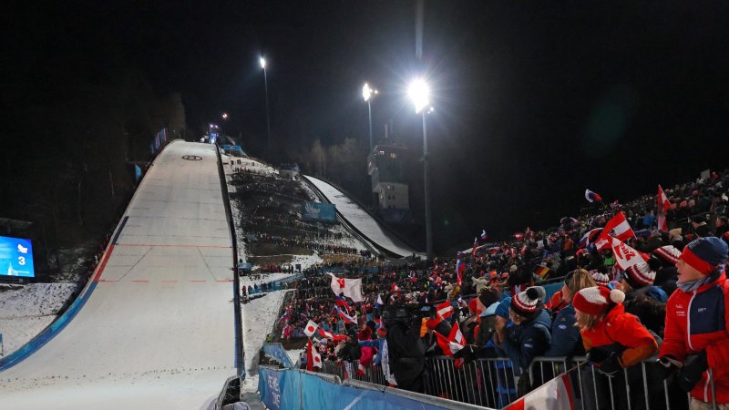 Eishockey an der Skisprungschanze? Outdoor-Event geplant